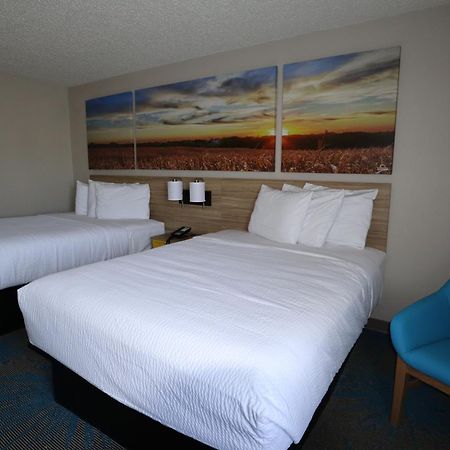 Days Inn By Wyndham Mandan Bismarck Area Exterior photo