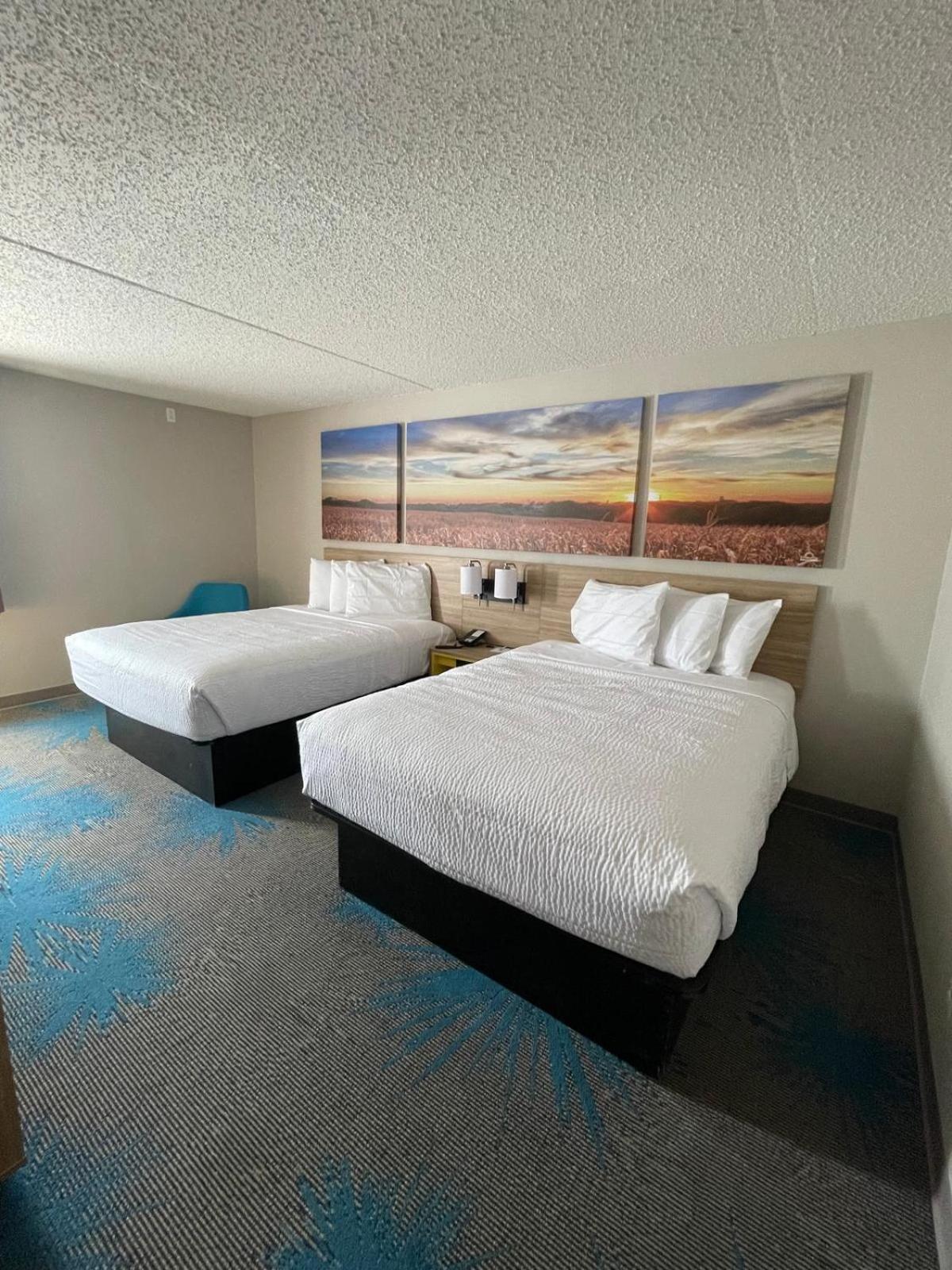 Days Inn By Wyndham Mandan Bismarck Area Exterior photo