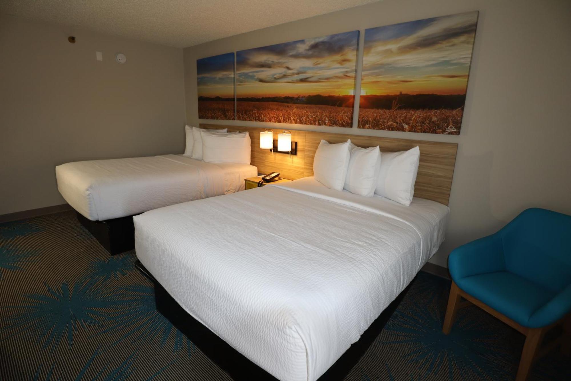 Days Inn By Wyndham Mandan Bismarck Area Exterior photo