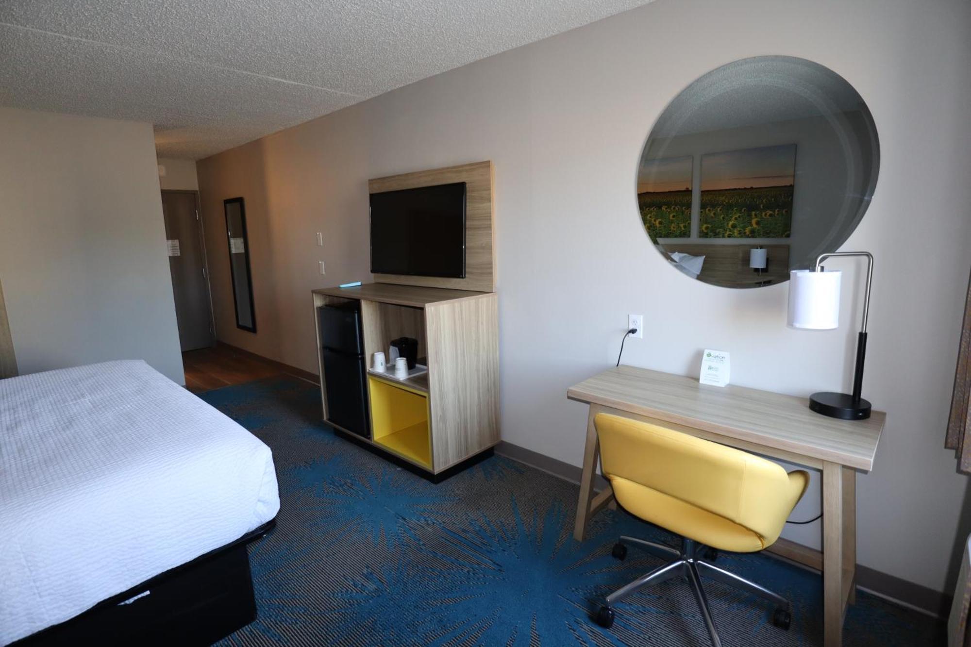 Days Inn By Wyndham Mandan Bismarck Area Exterior photo