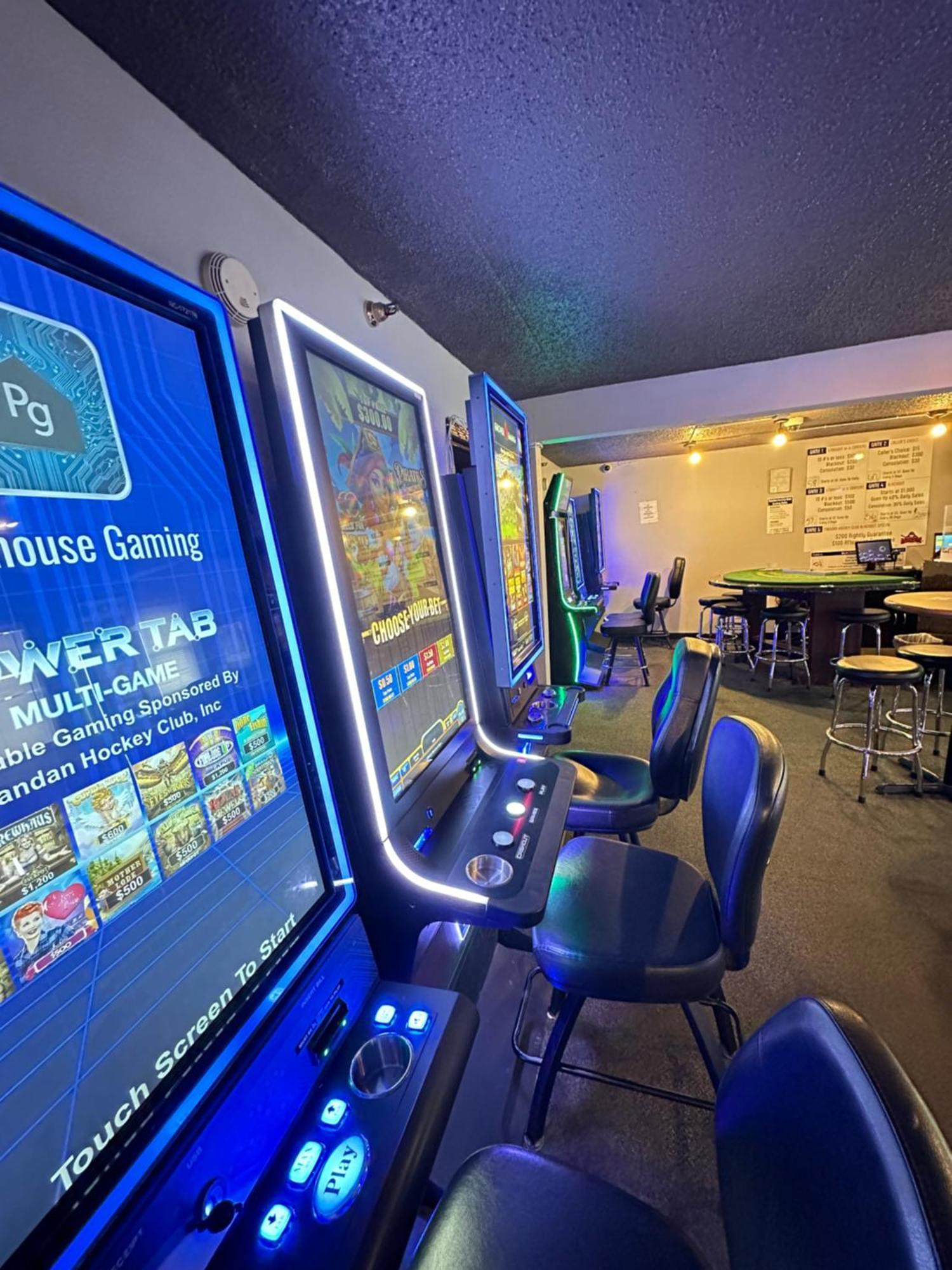 Days Inn By Wyndham Mandan Bismarck Area Exterior photo